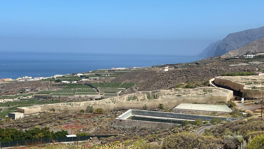 Land in Guia de Isora, Canary Islands, Spain 2 - 18496762