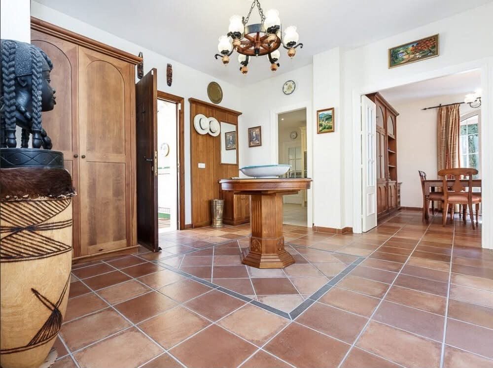 Villa in Sotogrande, San Roque, Andalusia 2 - 18497665