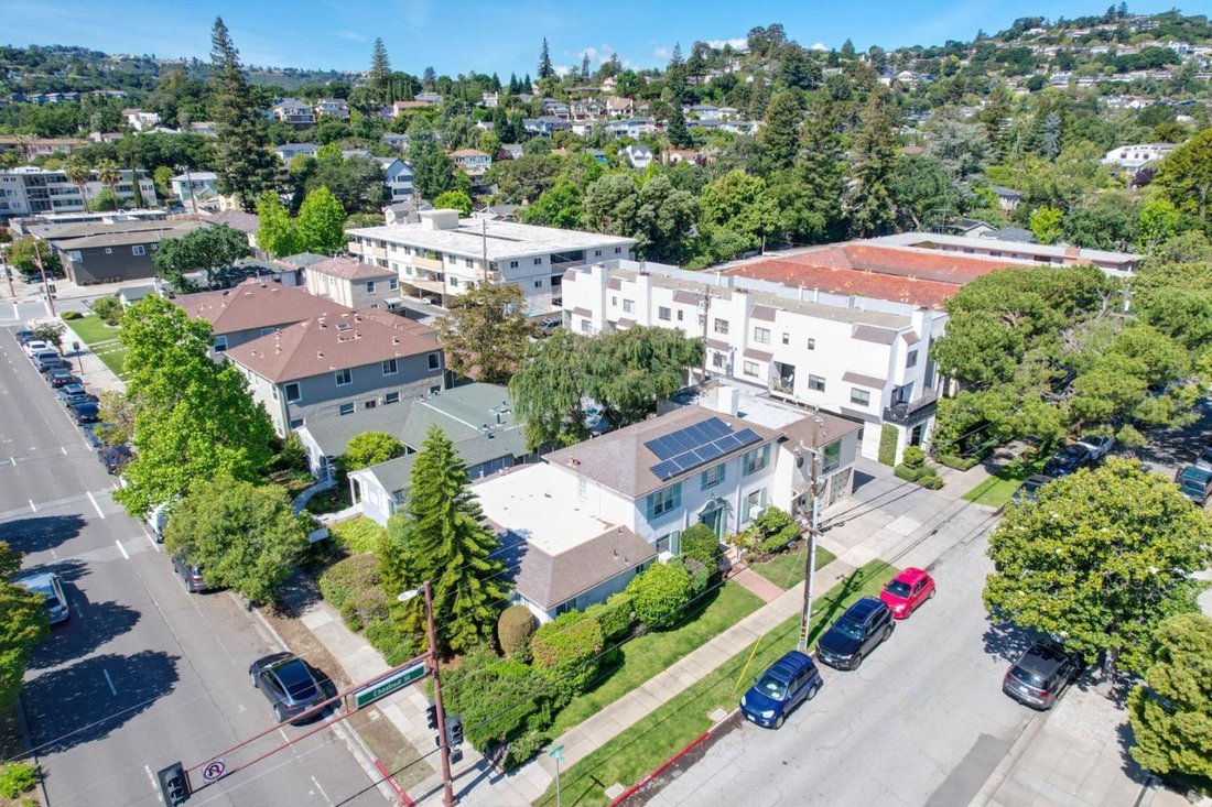 House in San Carlos, California, United States 2 - 18496672