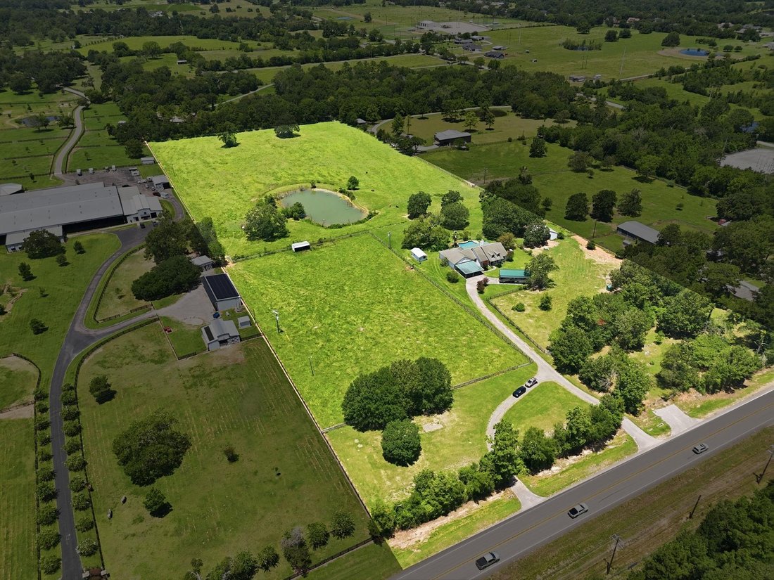 House in Montgomery, Texas, United States 1 - 18497414
