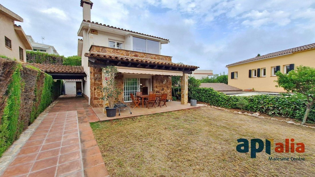 Villa in Vilassar de Dalt, Catalonia, Spain 2 - 18496955