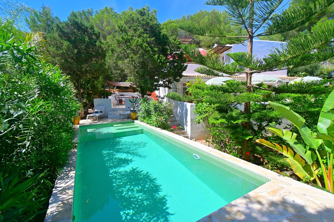 Chalet in Sant Carles de Peralta, Santa Eularia des Riu, Balearic Islands 1 - 18497549