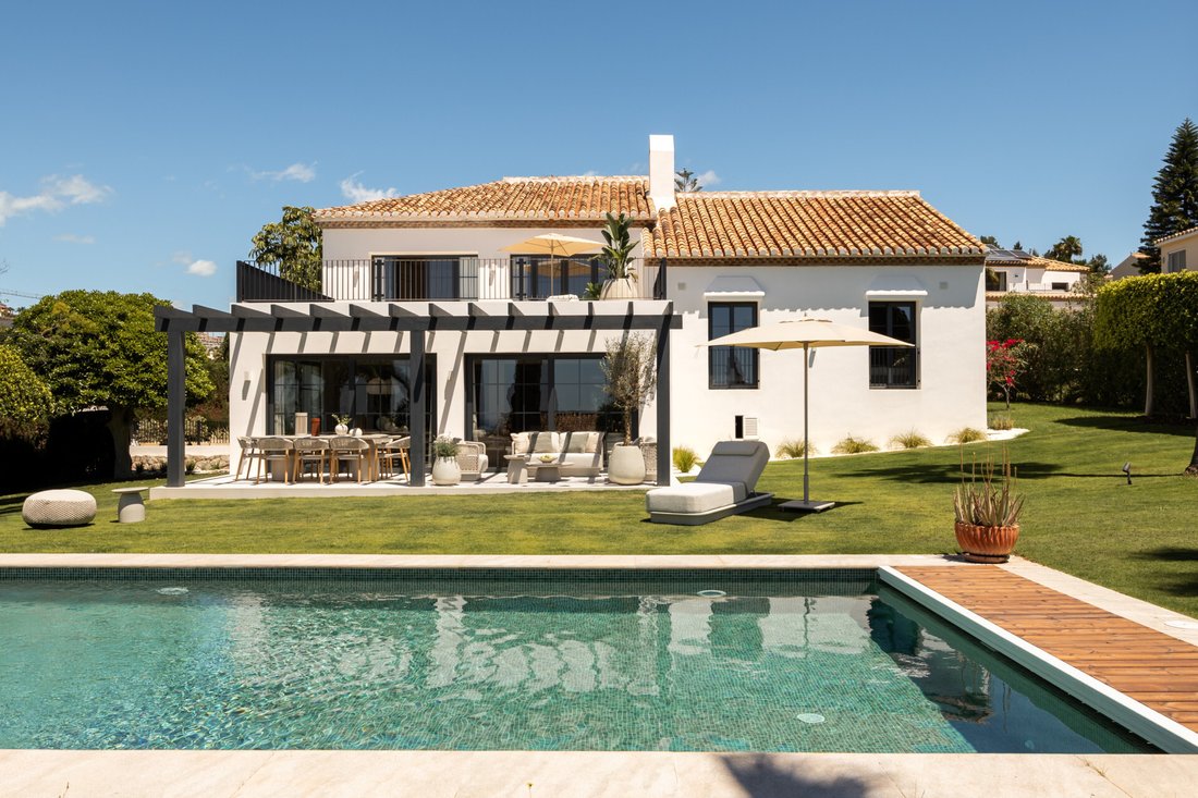 Villa in Estepona, Andalusia, Spain 1 - 18497660