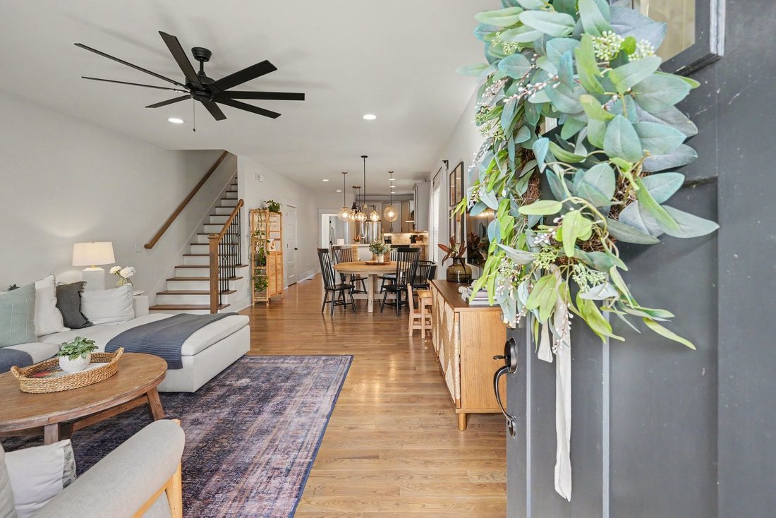 Co Op in Nashville, Tennessee, United States 5 - 18497329