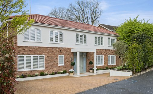 Haus in Fairmile, Elmbridge, England 1