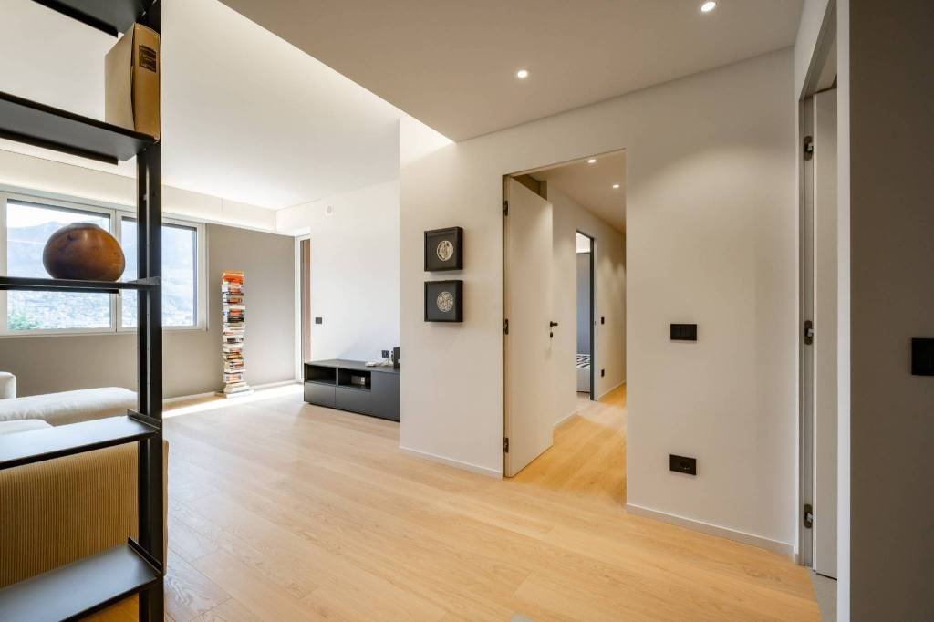 Apartment in Malgrate, Lombardy, Italy 4 - 18496760