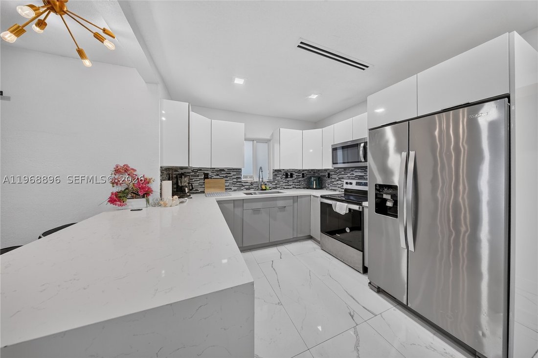 House in Miami, Florida, United States 3 - 17278301