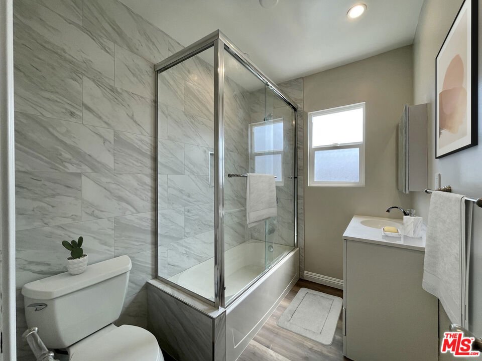 Los Angeles, California, United States 1 - 18497327
