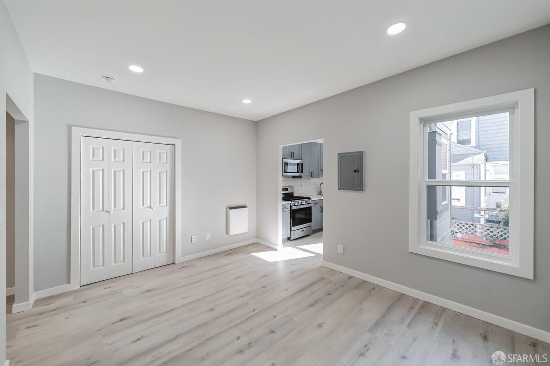San Francisco, California, United States 4 - 18497214