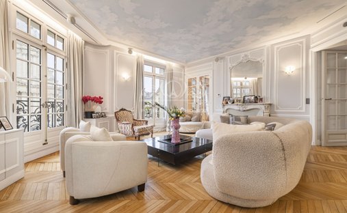 Apartment in Palais Royal, Paris 1er Arrondissement, Paris 1