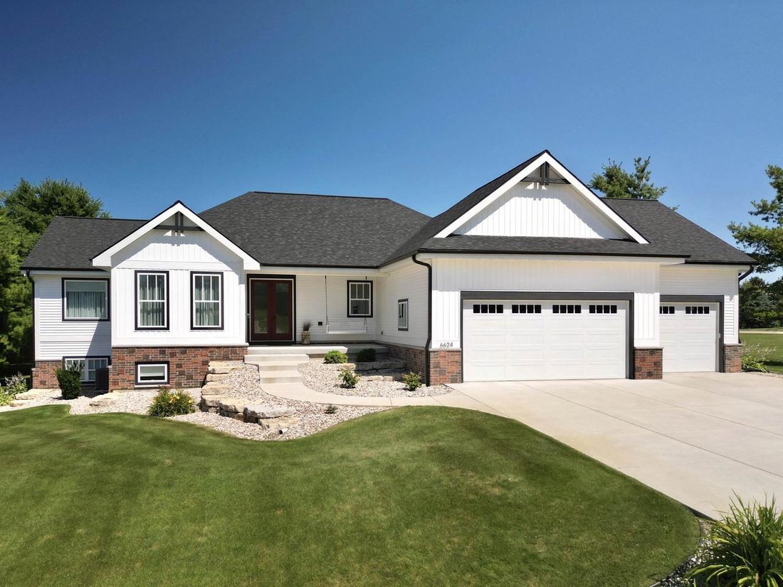 House in Sun Prairie, Wisconsin, United States 1 - 18497367
