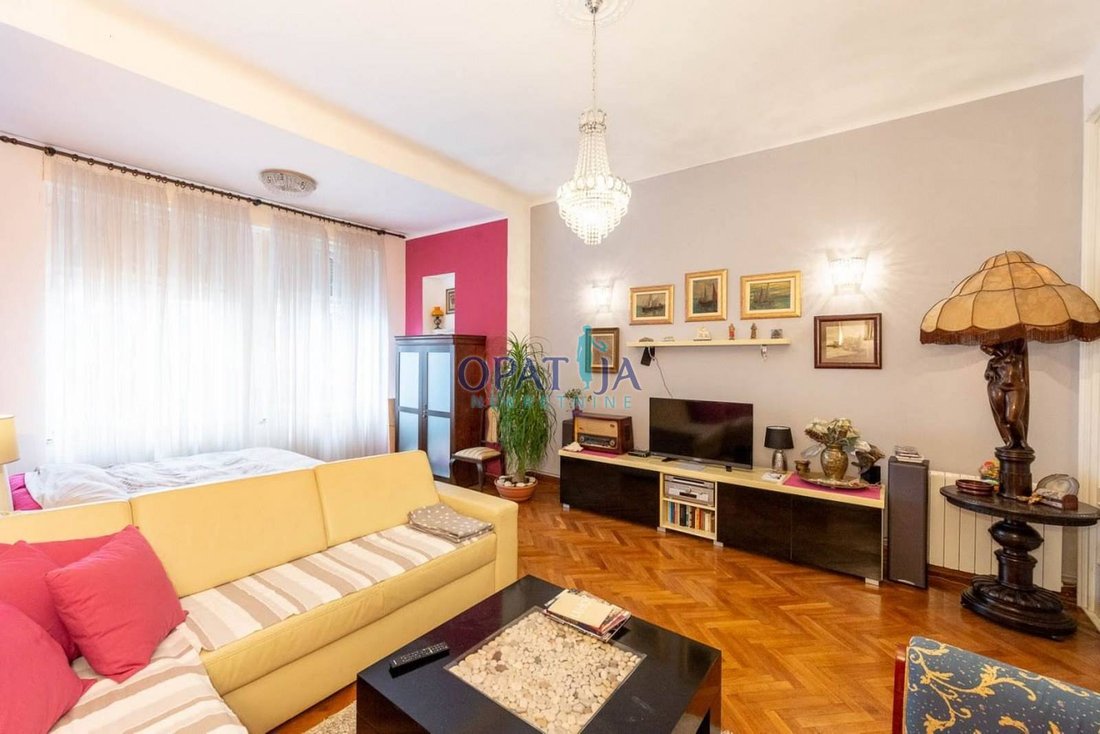Apartment in Mjesni odbor Pecine, Grad Rijeka, Primorje-Gorski Kotar County 1 - 18497667