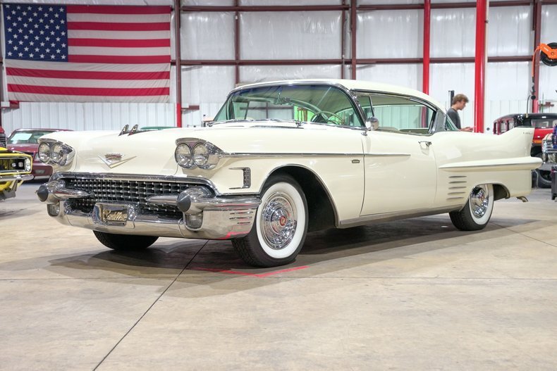 Coupe in Grand Rapids, United States 1 - 18497645