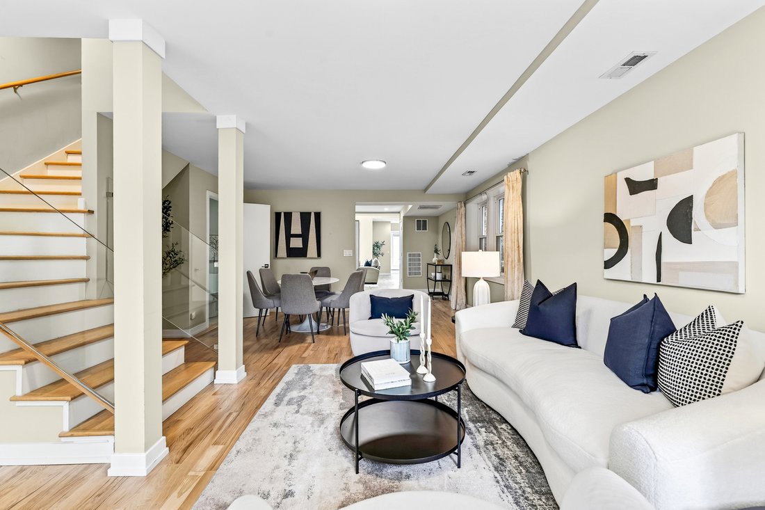 House in Chicago, Illinois, United States 3 - 18496863