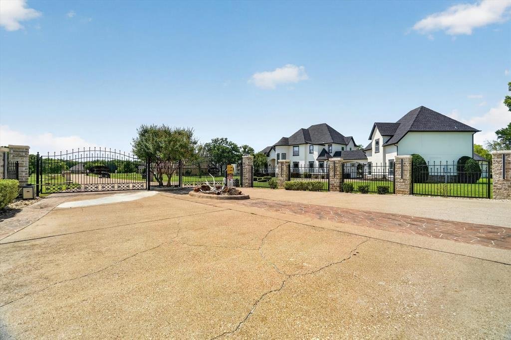House in Burleson, Texas, United States 3 - 18497482