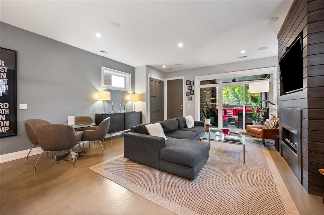 Condo in Chicago, Illinois, United States 4 - 18496937