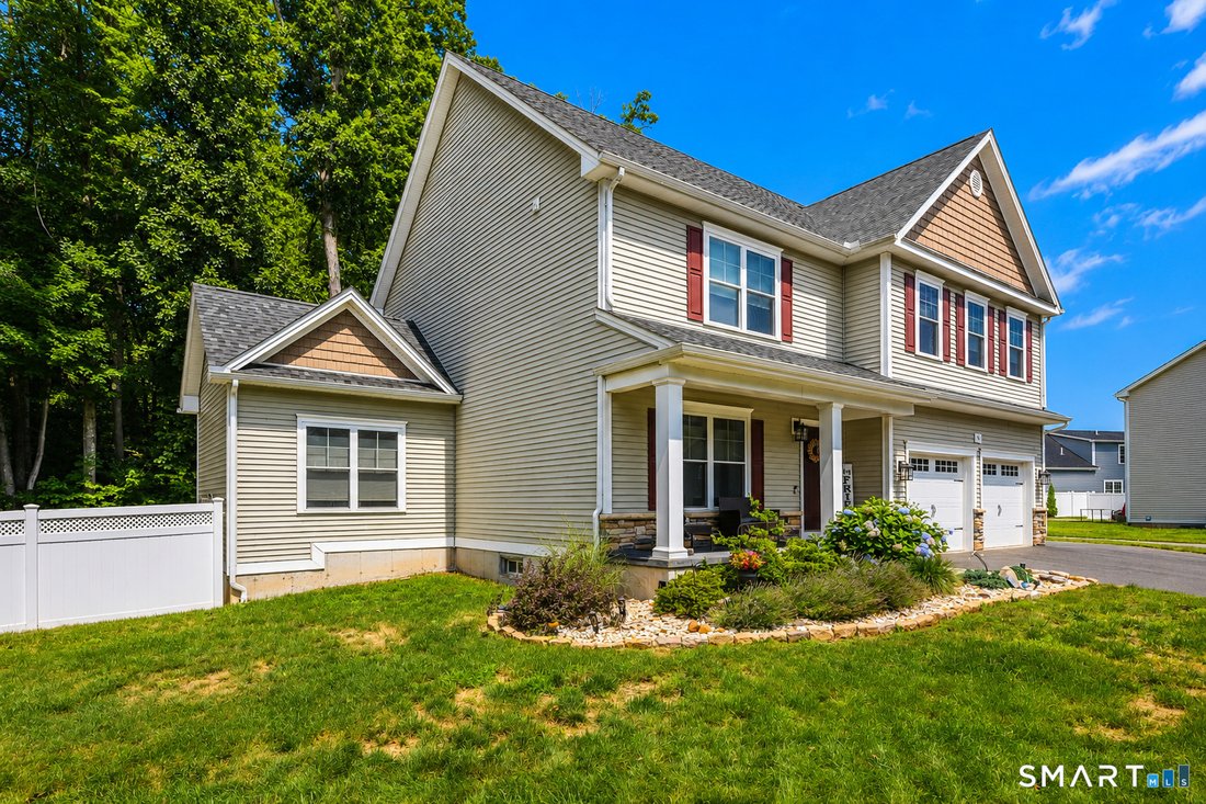 House in Southington, Connecticut, United States 2 - 18486534