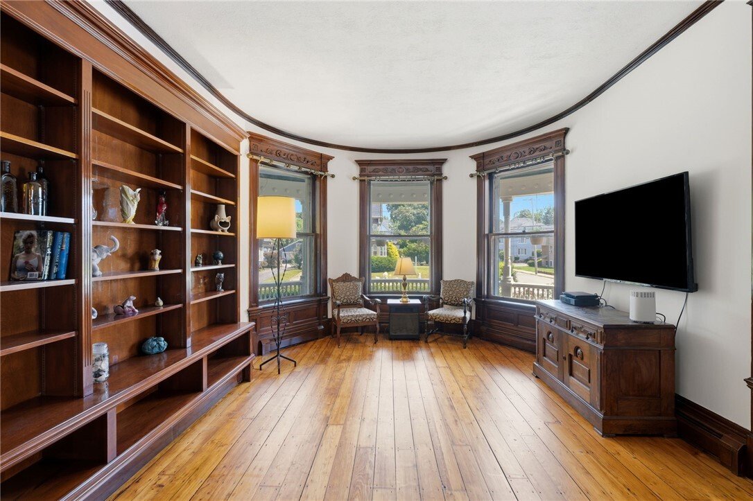 House in Woonsocket, Rhode Island, United States 3 - 18497365
