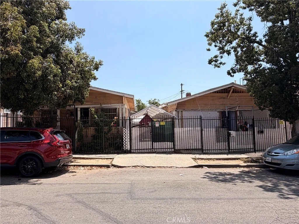 Los Angeles, California, United States 4 - 18497109