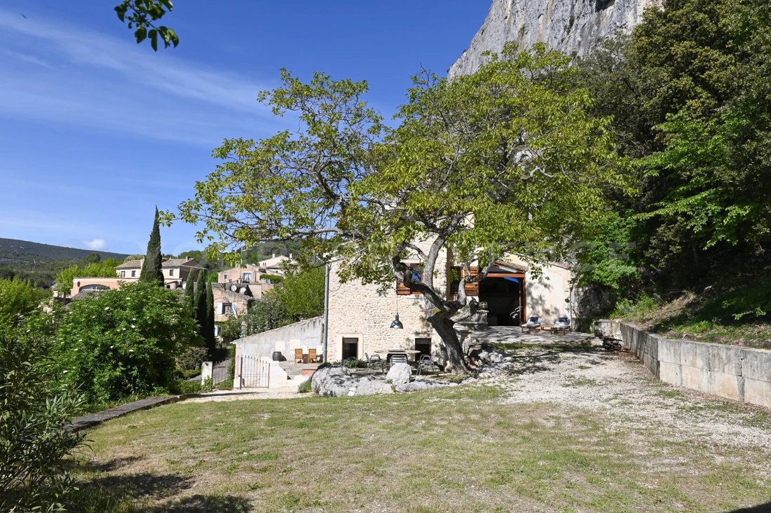 House in Lioux, Provence-Alpes-Côte d'Azur, France 3 - 18496866
