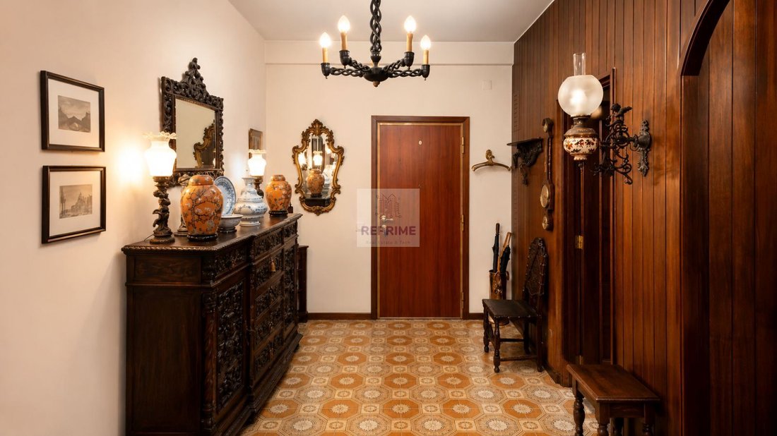 Apartment in Mafamude e Vilar do Paraiso, Porto District, Portugal 3 - 18497036