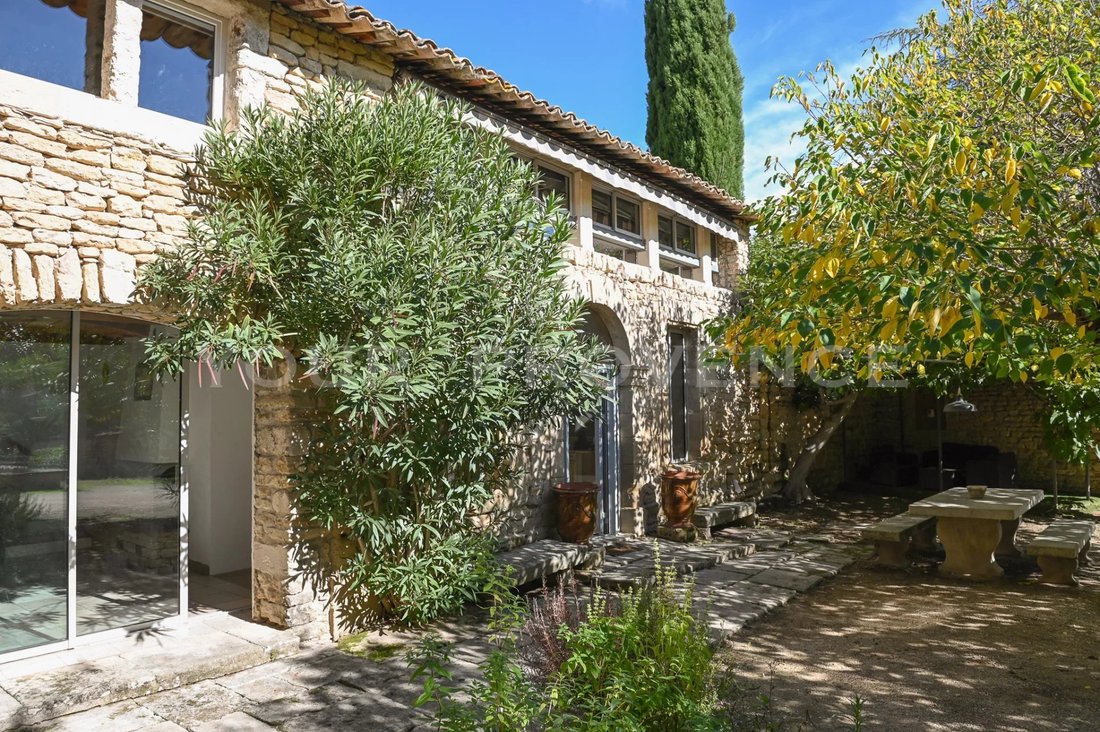 Haus in Cabrières-d'Avignon, Provence-Alpes-Côte d'Azur, Frankreich 1 - 18496915