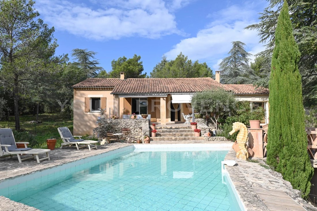 House in Cabrières-d'Avignon, Provence-Alpes-Côte d'Azur, France 1 - 18496942