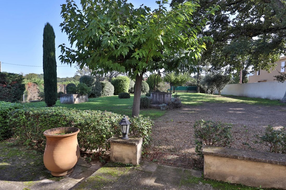 House in Robion, Provence-Alpes-Côte d'Azur, France 3 - 18496895