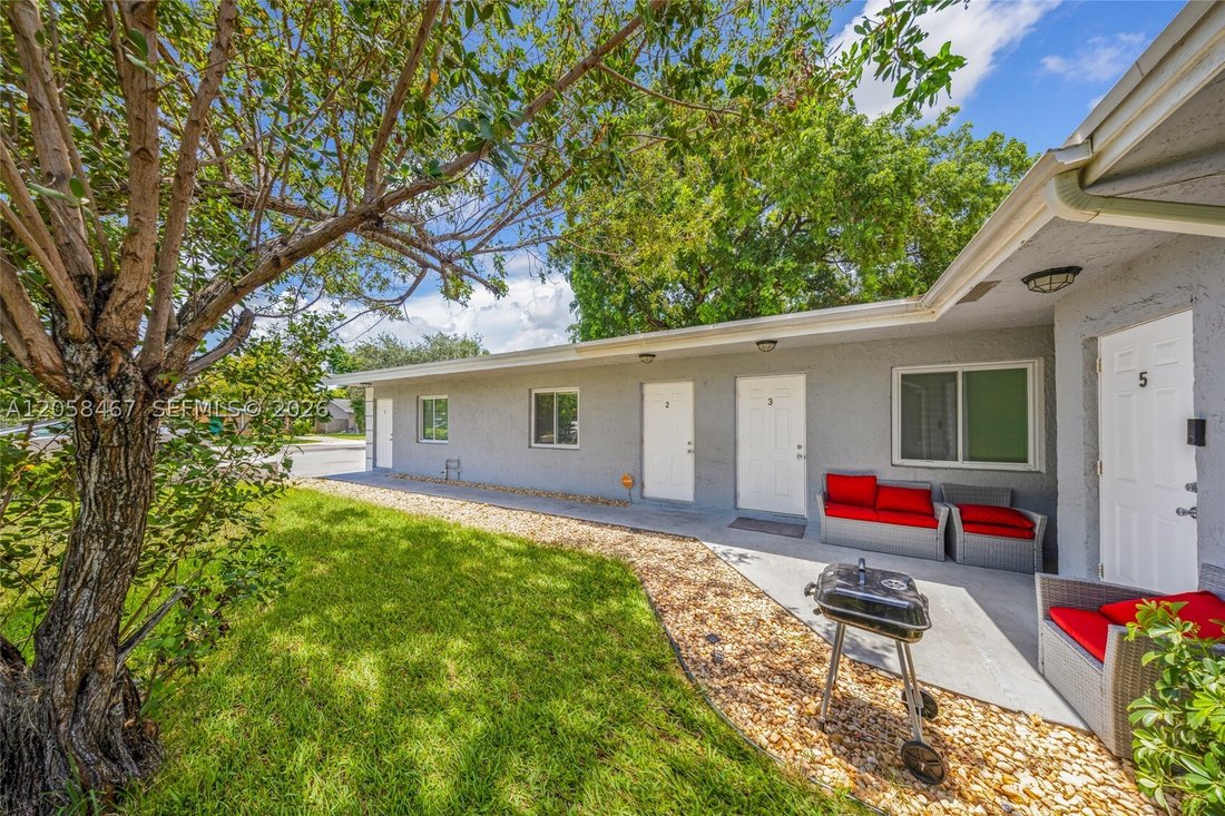 Pompano Beach, Florida, United States 2 - 18497054