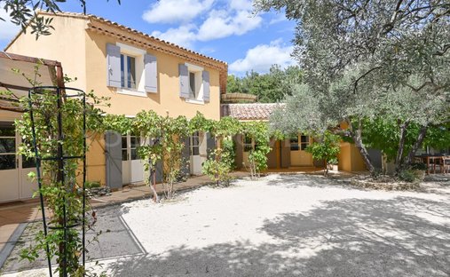 Maison à Roussillon, Provence-Alpes-Côte d'Azur, France 1