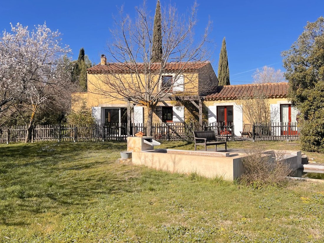 House in Lacoste, Provence-Alpes-Côte d'Azur, France 2 - 18496873