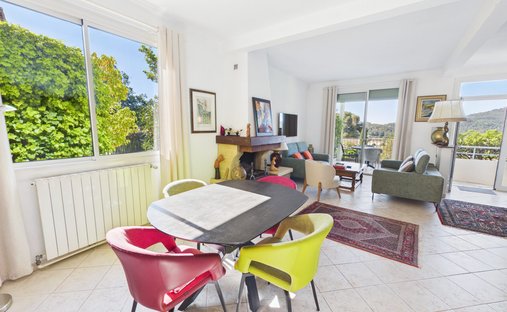 House in Centre Ville, Carqueiranne, France 1