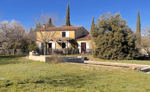 Maison à Lacoste, Provence-Alpes-Côte d'Azur, France 1