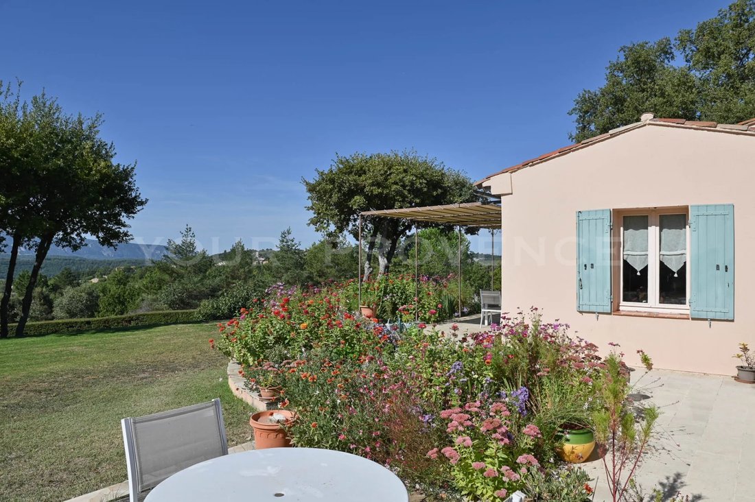 House in Goult, Provence-Alpes-Côte d'Azur, France 3 - 18496885