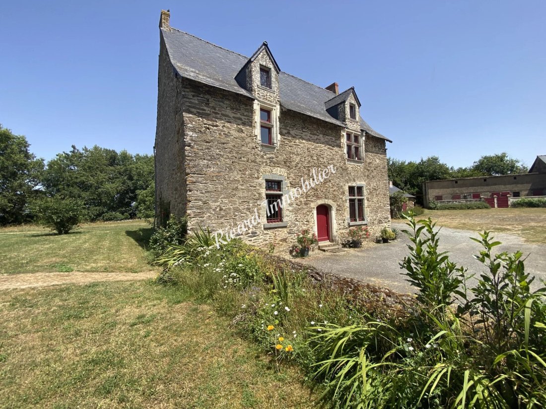 House in Château-Gontier, Chateau-Gontier-sur-Mayenne, France 2 - 18496849