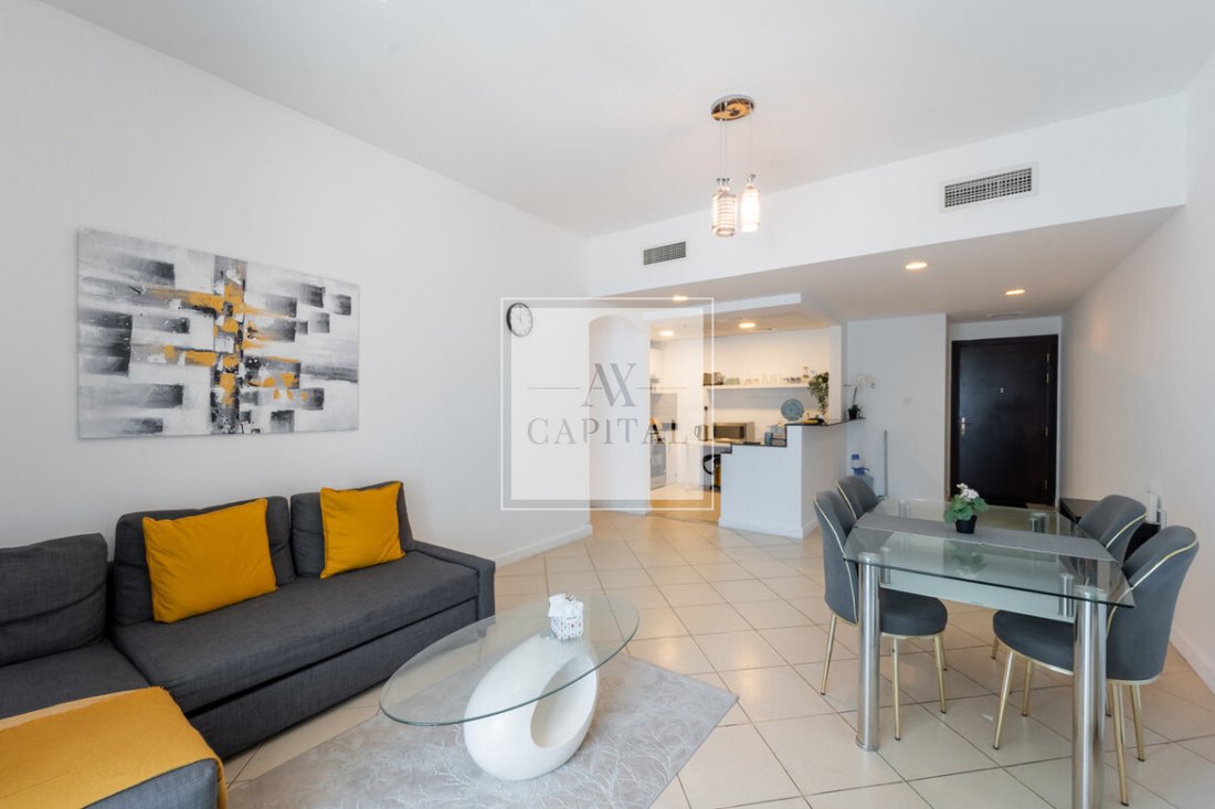 Apartment in Umm Suqeim, Dubai, United Arab Emirates 3 - 18497520