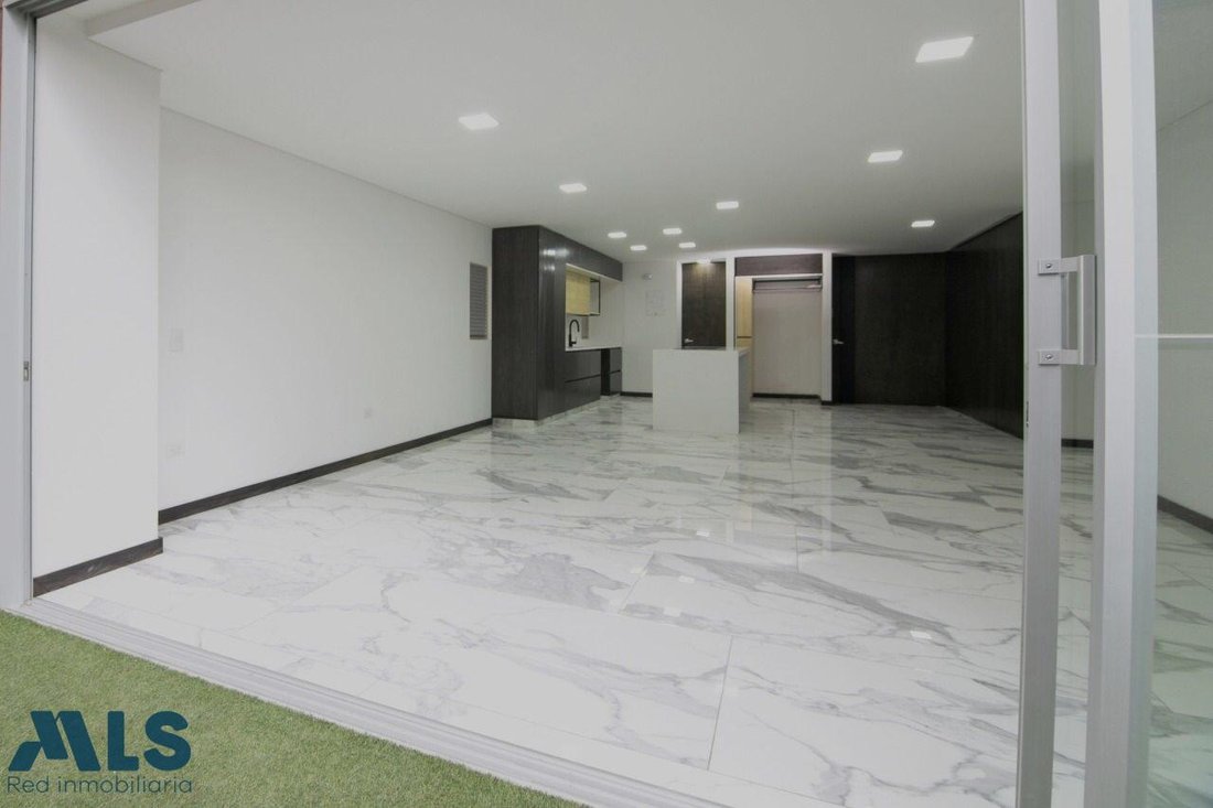 Apartment in Medellín, Antioquia, Colombia 2 - 18497637