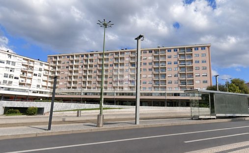 Apartment in Mafamude e Vilar do Paraiso, Porto District, Portugal 1