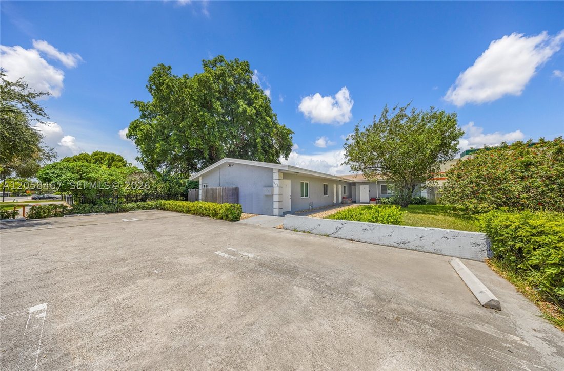 Pompano Beach, Florida, United States 1 - 18497054