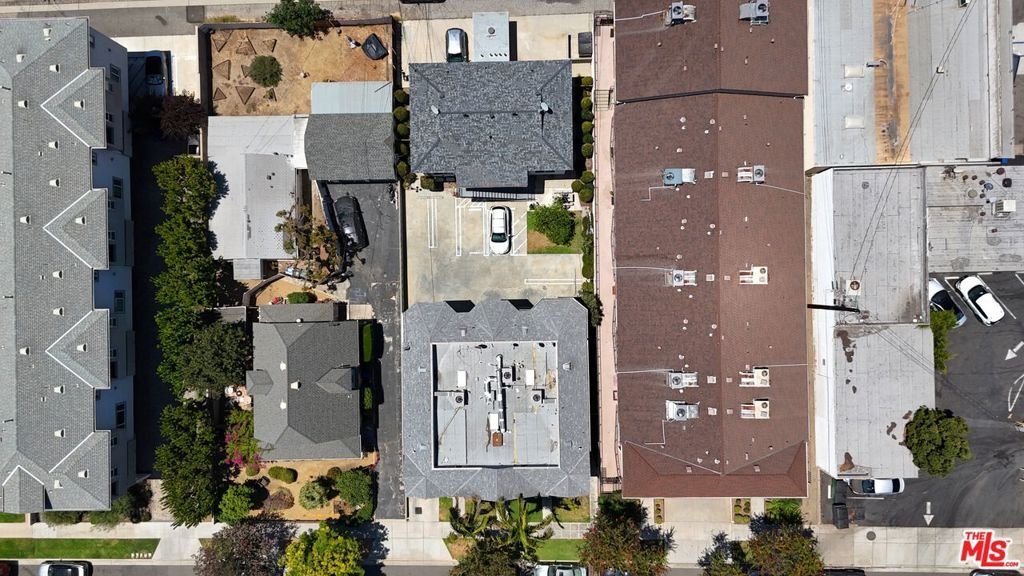 Burbank, California, United States 3 - 18497322