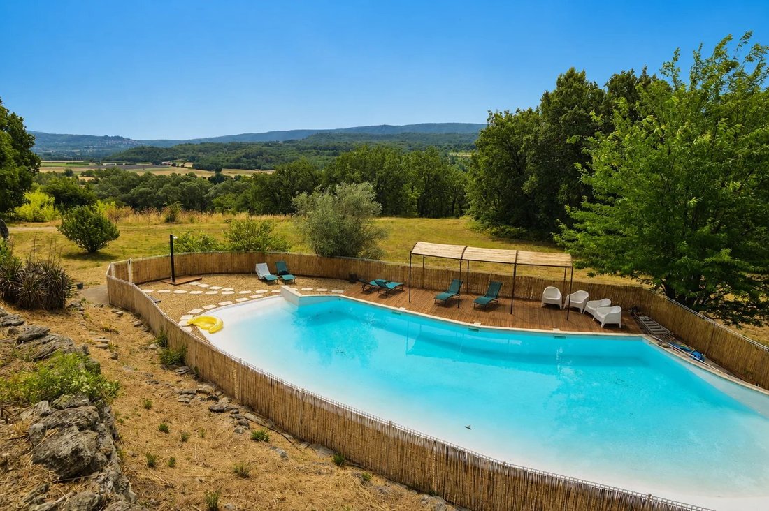 House in Goult, Provence-Alpes-Côte d'Azur, France 3 - 18496982