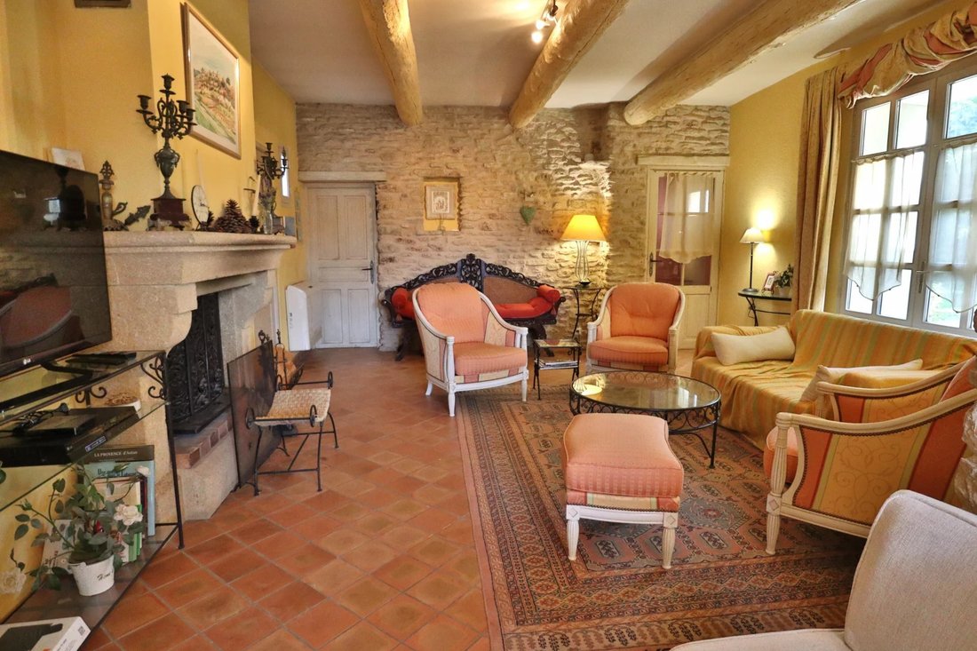 House in Robion, Provence-Alpes-Côte d'Azur, France 5 - 18496895