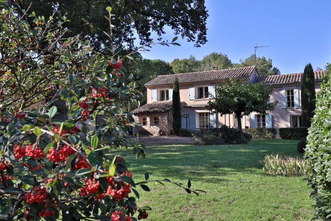 House in Robion, Provence-Alpes-Côte d'Azur, France 1 - 18496895
