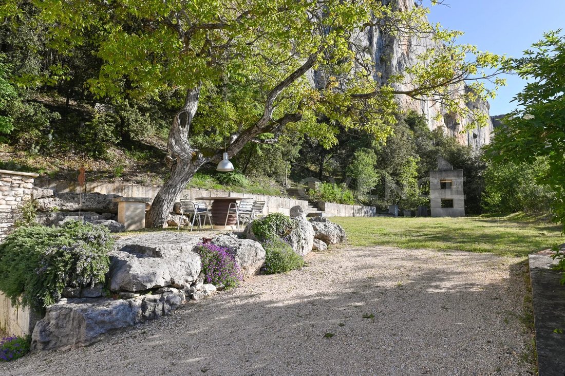 House in Lioux, Provence-Alpes-Côte d'Azur, France 5 - 18496866