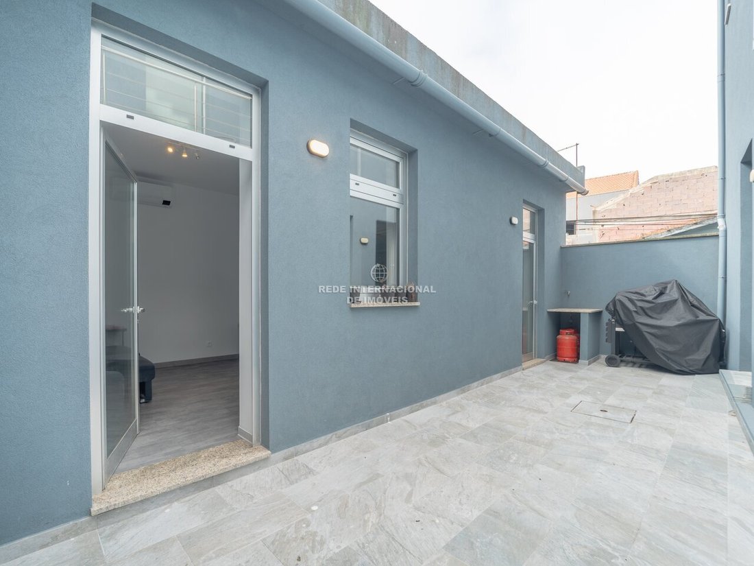 House in Matosinhos e Leca da Palmeira, Porto District, Portugal 2 - 18497627