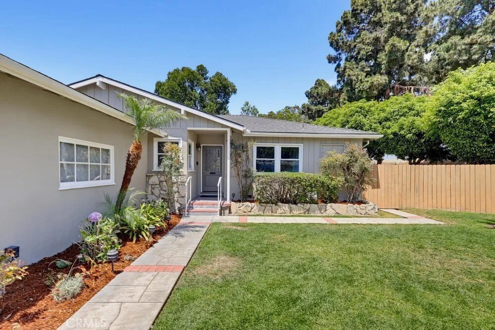 House in Signal Hill, California, United States 4 - 18497108