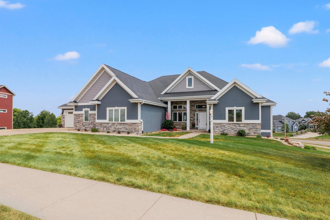 House in Oregon, Wisconsin, United States 1 - 18496991