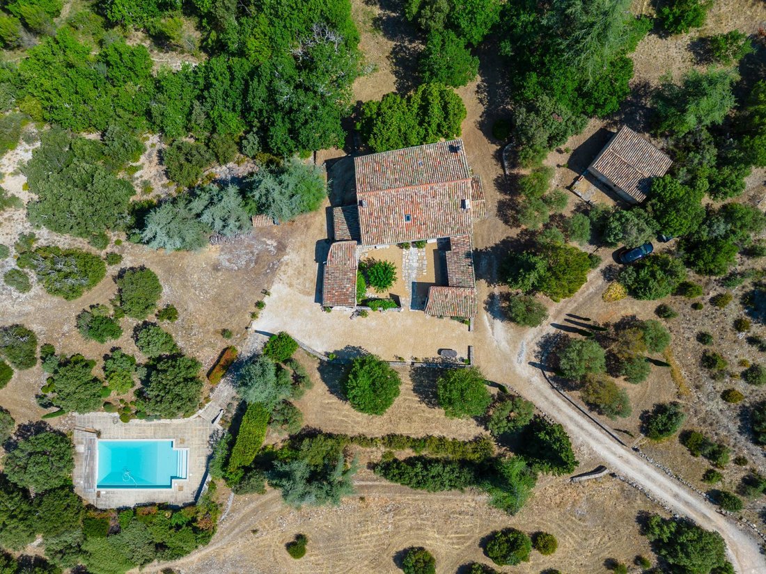 House in Rustrel, Provence-Alpes-Côte d'Azur, France 1 - 18496923
