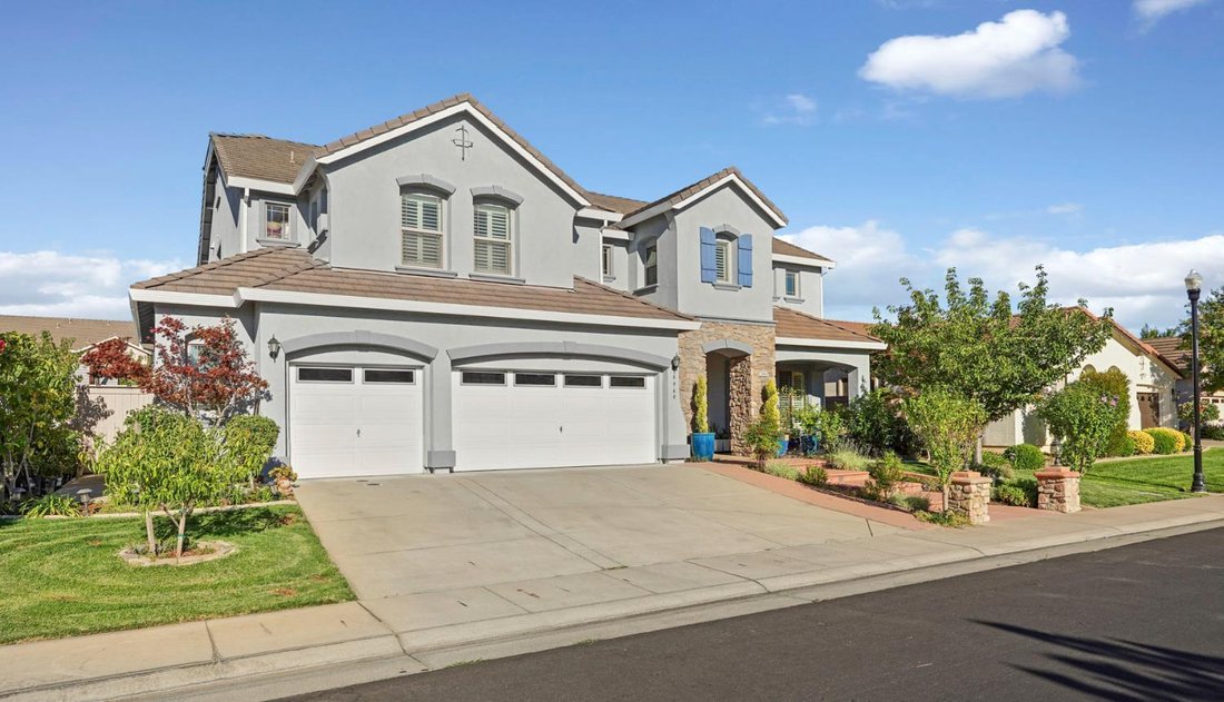 House in Elk Grove, California, United States 5 - 18497167