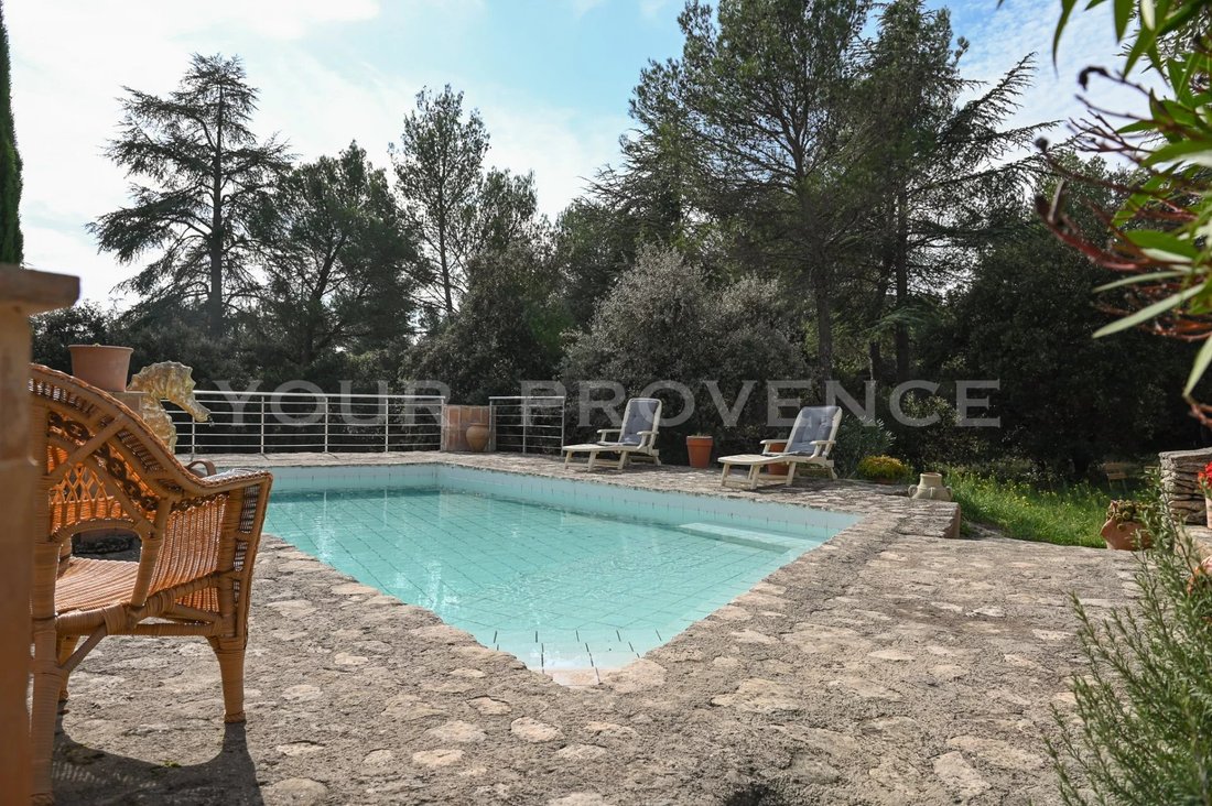 House in Cabrières-d'Avignon, Provence-Alpes-Côte d'Azur, France 2 - 18496942